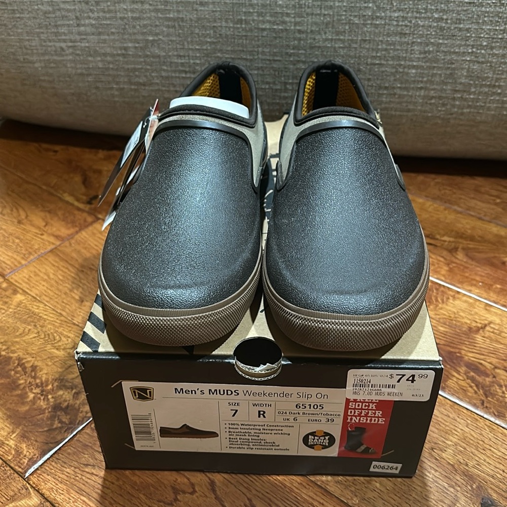 Noble outfitters MUDS weekender slip on